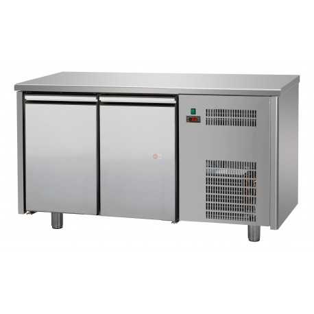 TAVOLO REFRIGERATO - IN AISI 304 - PIANO LISCIO - TEMPERATURA 0°/+10° - CAPACITA' 270 LT - DIMENSIONI CM L146XP60XH85/92