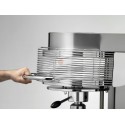 FORMATRICE A CALDO PER PIZZA - DIAMETRO PIZZE 500 mm - STRUTTURA INTERAMENTE IN ACCIAIO INOX - ELEVATA PRODUZIONE ORARIA FINO A 400 PIZZE ORA - PERFETTA UNIFORMITA' DI FORMA E SPESSORE DISCO SENZA RINUNCIARE AL BORDO - POTENZA 6,6 KW - DIMENSIONI CM L 56 X P 71 X H 86