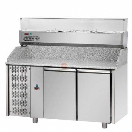 BANCO PIZZA CON VETRINA REFRIGERATA - MOTORE A SINISTRA -EURONORM (600 X 400 mm) -STRUTTURA INTERAMENTE IN ACCIAIO INOX 304 - 2 PORTE - PIANO IN GRANITO - TEMPERATURA 0°/+10° - TERMOSTATO DIGITALE - CAPACITA' BANCO 440 LITRI - CAPACITA' VETRINA 6 BACINELLE GN 1/3 (ESCLUSE) - REFRIGERAZIONE VENTILATA - SBRINAMENTO AUTOMATICO - DIMENSIONI CM L161 X P80 X H149/156