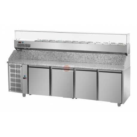 BANCO PIZZA CON VETRINA REFRIGERATA - MOTORE A SINISTRA -EURONORM (600 X 400 mm) -STRUTTURA INTERAMENTE IN ACCIAIO INOX 304 - 4 PORTE - PIANO IN GRANITO - TEMPERATURA 0°/+10° - TERMOSTATO DIGITALE - CAPACITA' BANCO 890 LITRI - CAPACITA' VETRINA 12 BACINELLE GN 1/3 (ESCLUSE) - REFRIGERAZIONE VENTILATA - SBRINAMENTO AUTOMATICO - DIMENSIONI CM L271 X P80 X H149/156